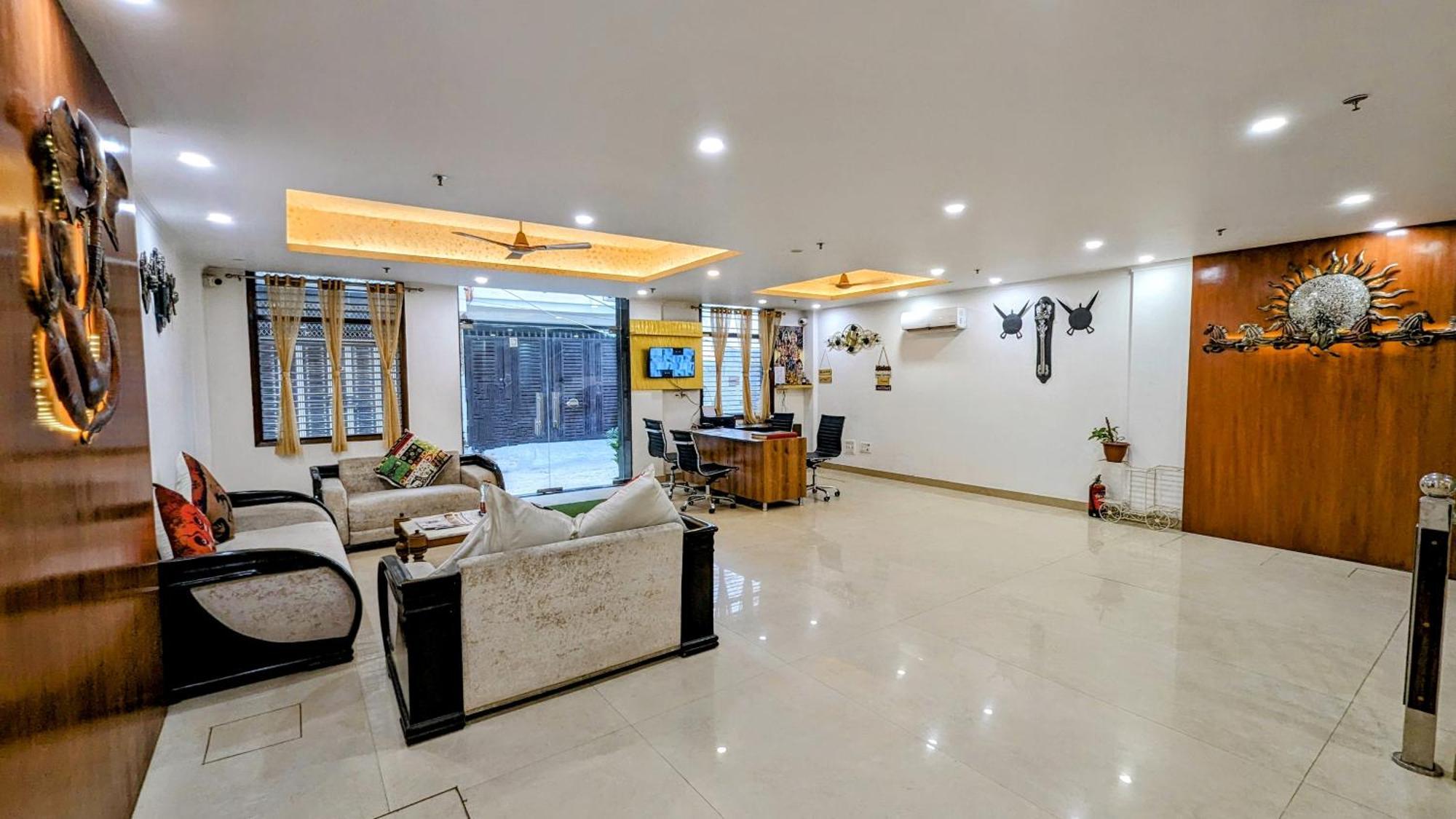 Hotel Moon Taj Near Yashobhoomi Convention Centre Delhi  Eksteriør billede