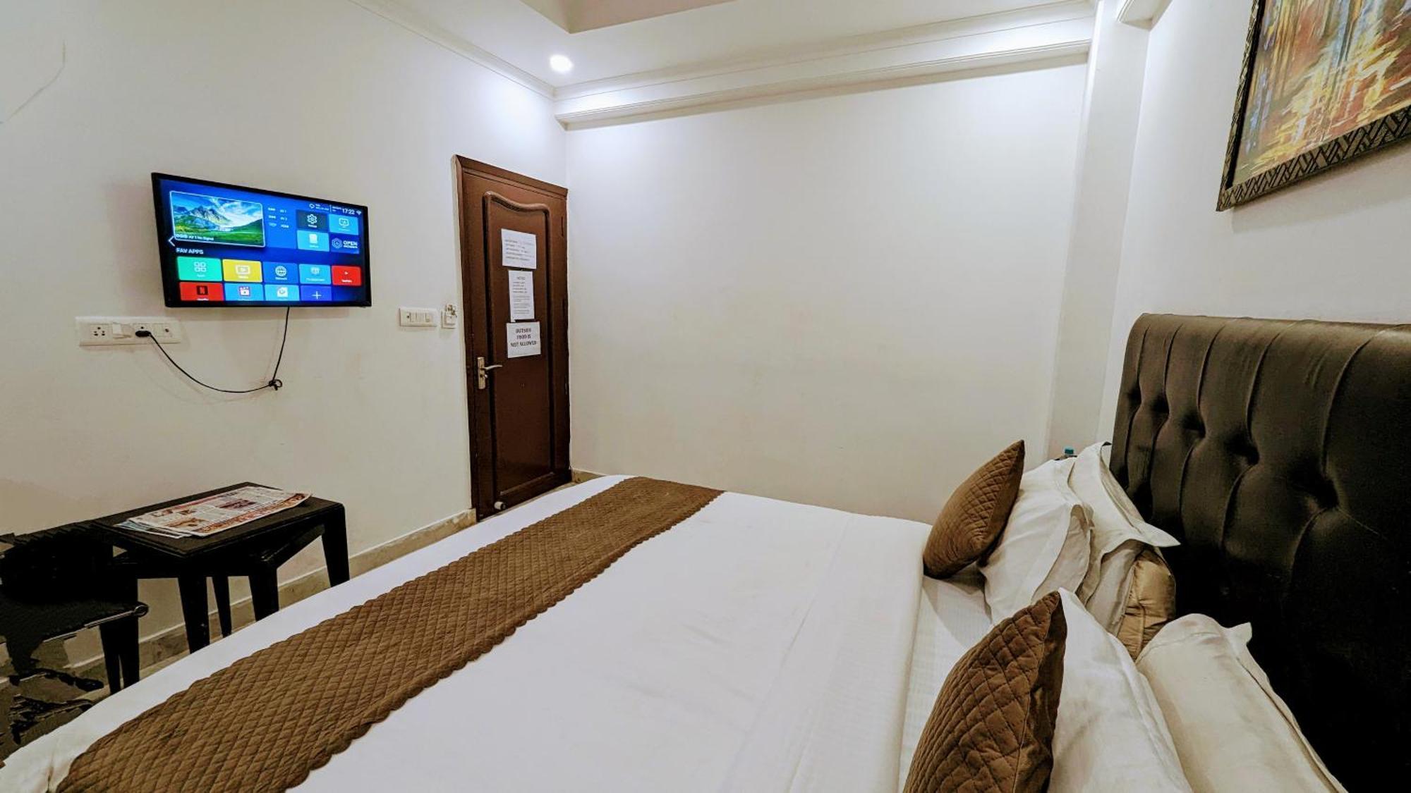 Hotel Moon Taj Near Yashobhoomi Convention Centre Delhi  Eksteriør billede