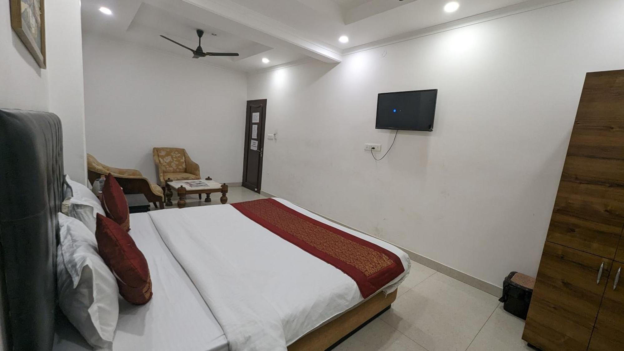 Hotel Moon Taj Near Yashobhoomi Convention Centre Delhi  Eksteriør billede