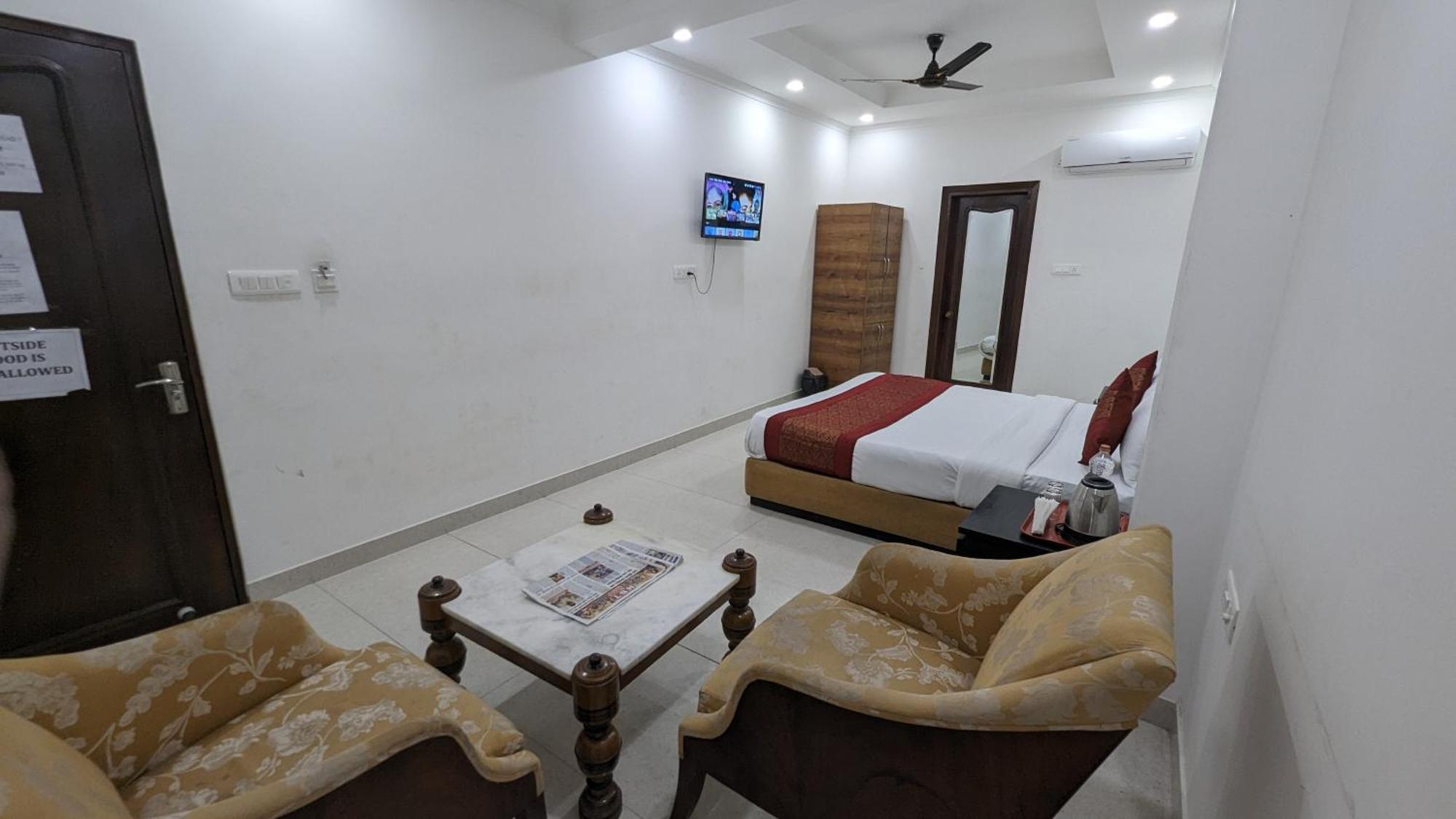Hotel Moon Taj Near Yashobhoomi Convention Centre Delhi  Eksteriør billede
