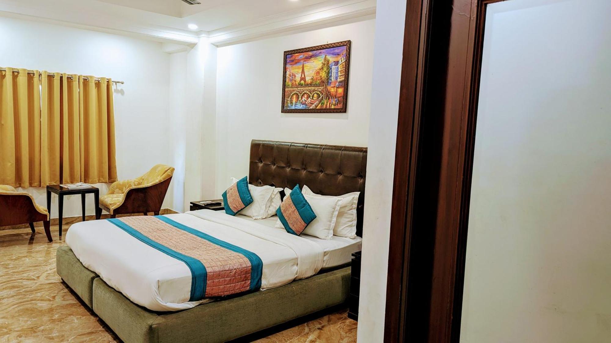 Hotel Moon Taj Near Yashobhoomi Convention Centre Delhi  Eksteriør billede